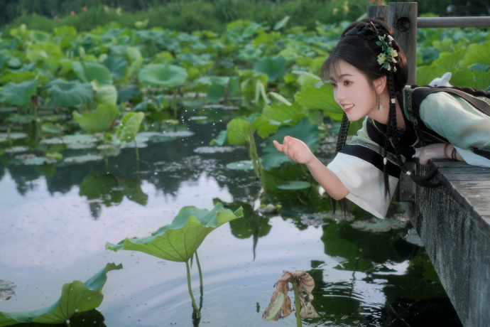 万万没想到，《功夫女足》上映8天后，向太母子因一举动口碑崩盘